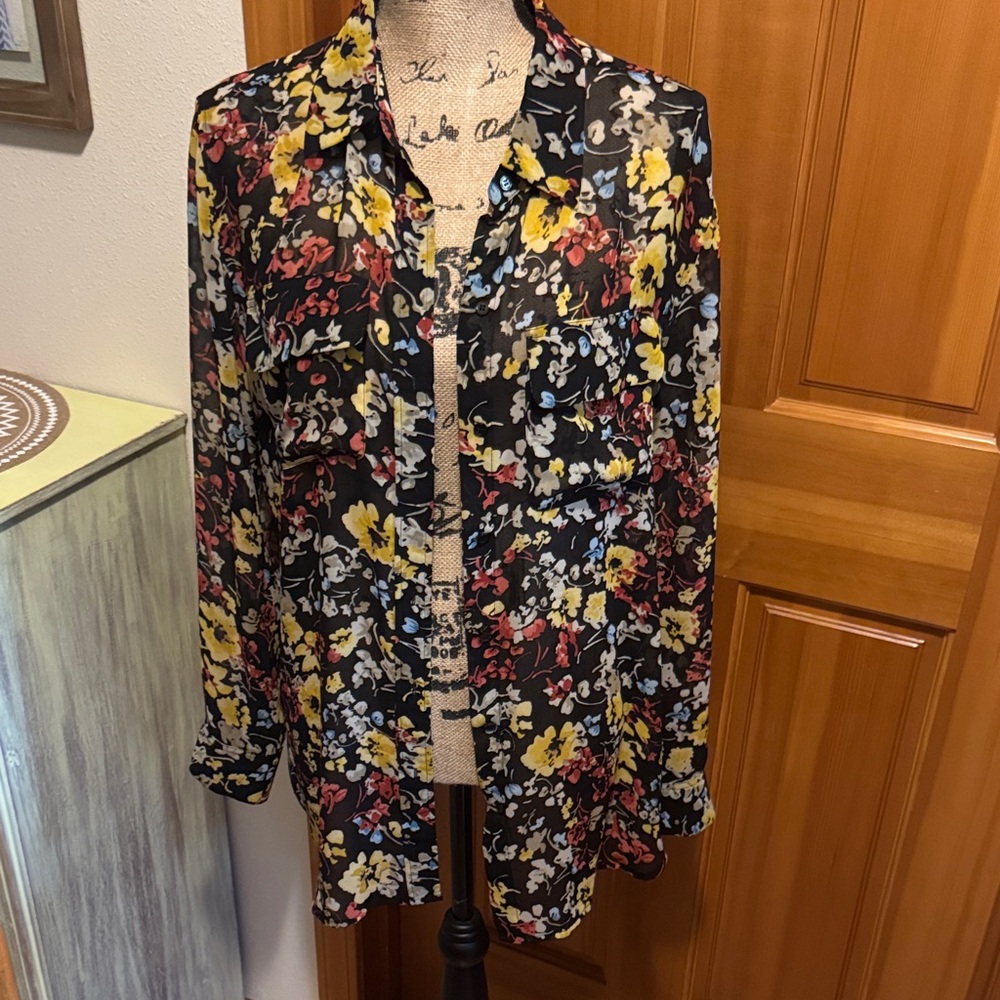 Like new Charter Club Floral Women's Top with front breast pockets
